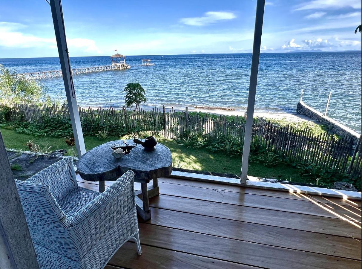 Sanctum Una Una Eco Dive Resort Pulau Unauna Exterior photo