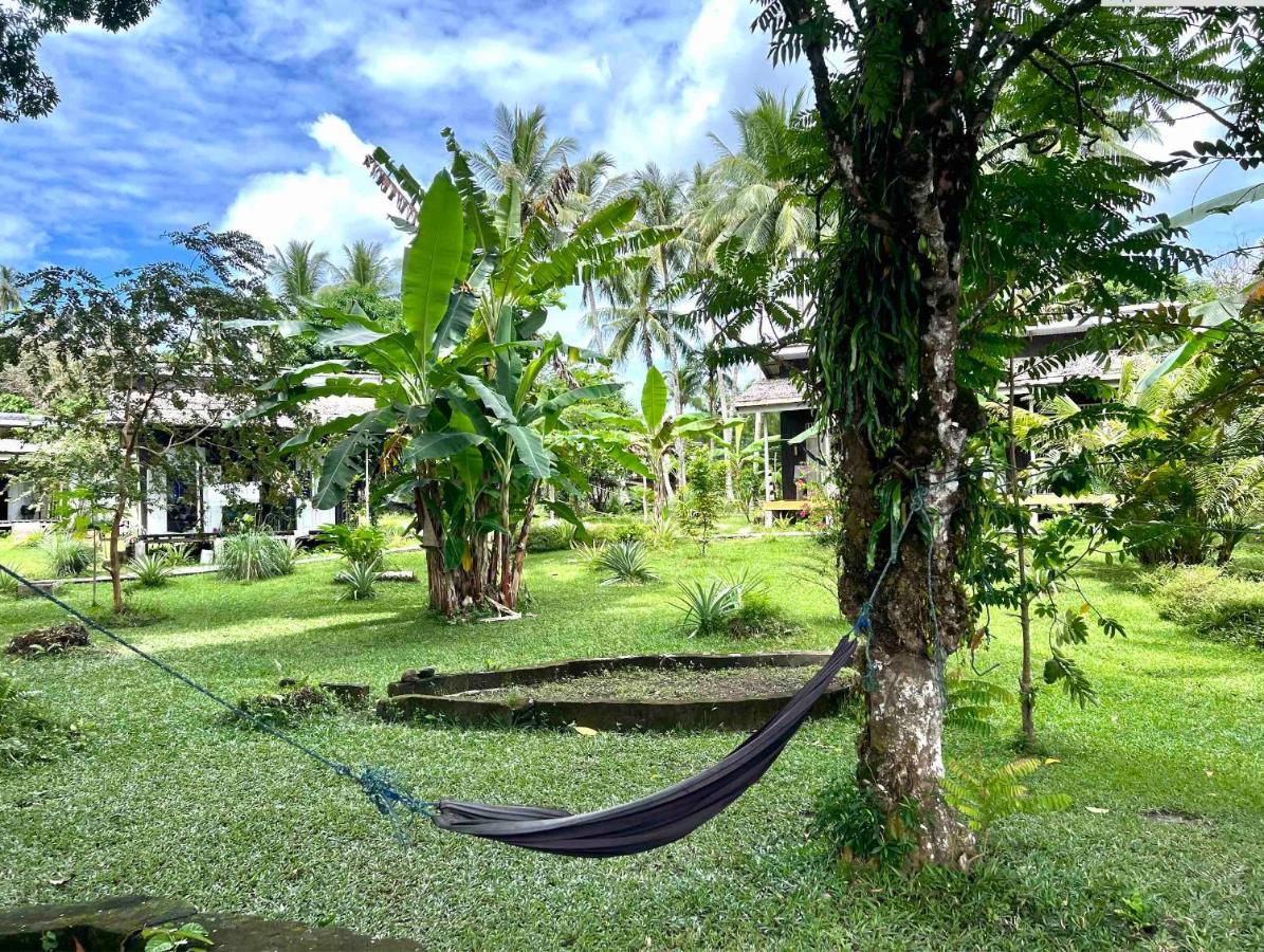 Sanctum Una Una Eco Dive Resort Pulau Unauna Exterior photo